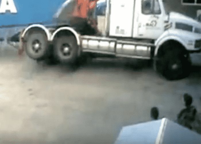 VIDEO: How Not To Unload A Shipping Container From A Truck