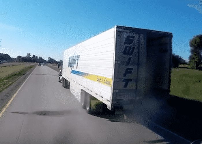 VIDEO: Truck Seems To Be Missing Something