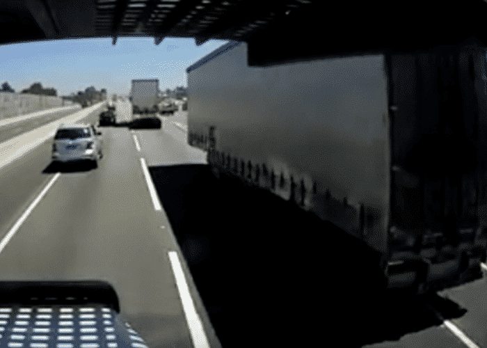 VIDEO: Semi Loses Its Trailer On Highway