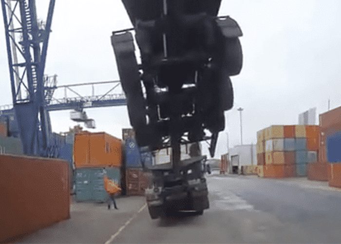 VIDEO: Epic Container/Crane Fail