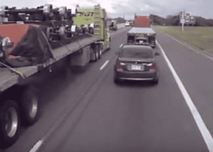 VIDEO: Truckers Box In Dangerous Driver