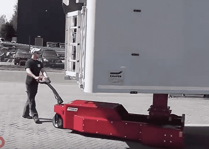 VIDEO: Check Out The Trailer Mover XXL In Action