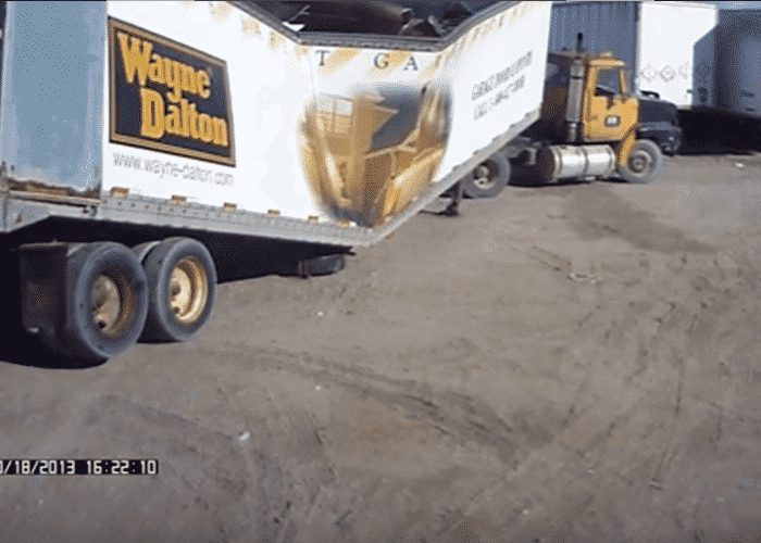 VIDEO: Trailer Suddenly Collapses