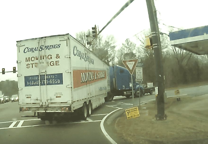 VIDEO: Wide Right Turn Vs. Pickup