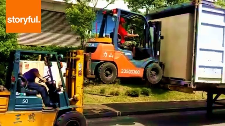 VIDEO: This Two Forklift Method Is Probably Not OSHA Approved