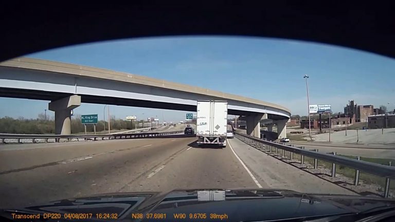 VIDEO: This Is Why You Don’t Drive Alongside A Truck