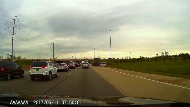 VIDEO: Trucker Plays Traffic Cop In Zipper Merge