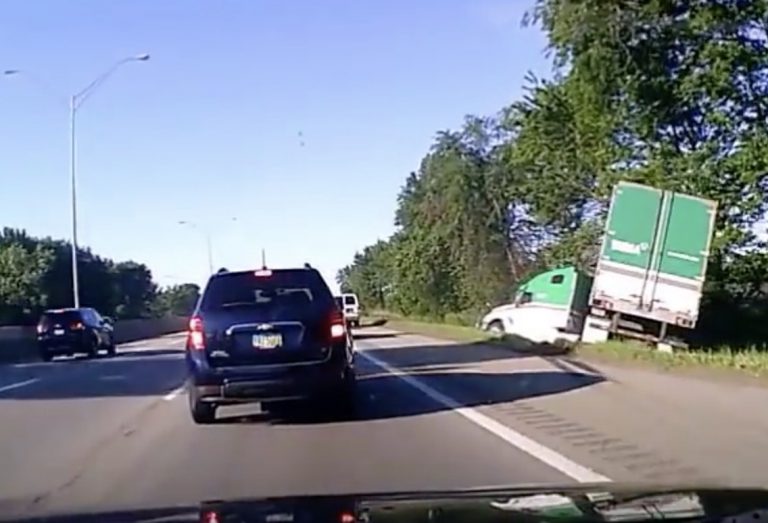 VIDEO: Trucker Takes The Ditch