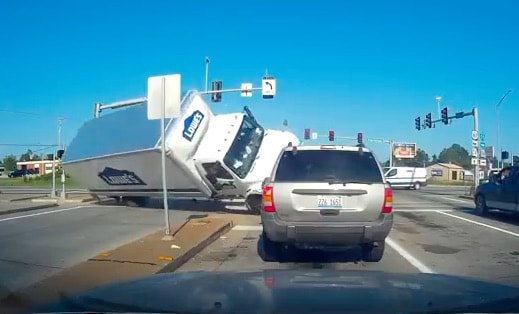 VIDEO: Crazy Lowe’s Truck Crash