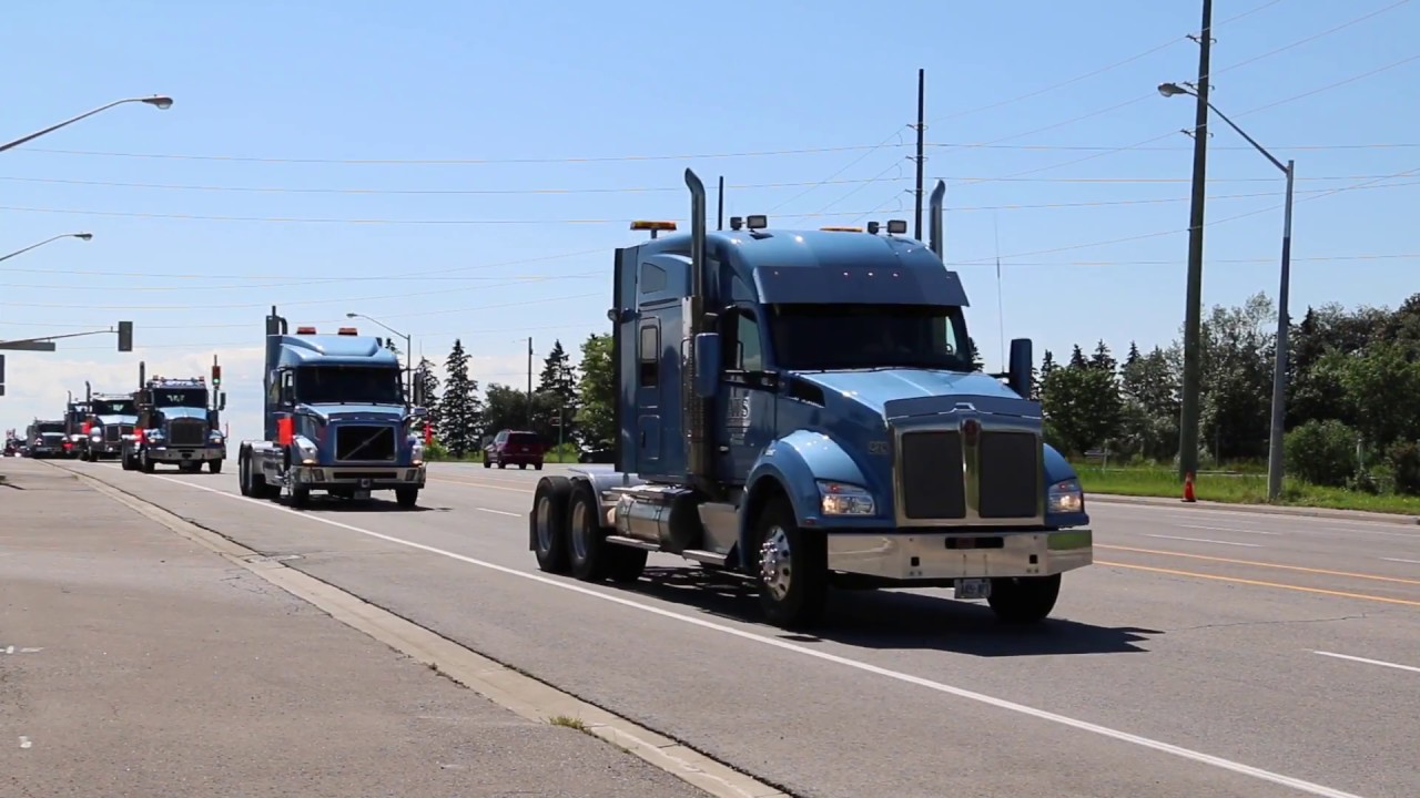 VIDEO: One Hundred Truckers Convoy For Funeral Procession