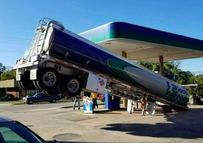 Fuel tanker tips at Georgia gas station