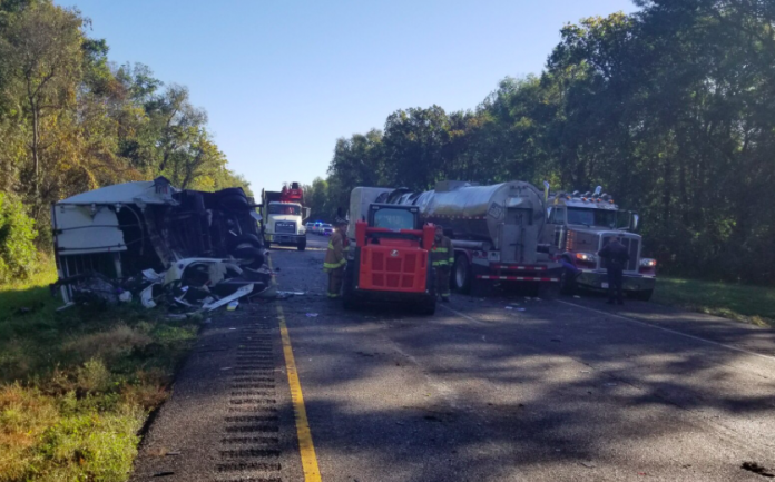 Two killed in multi-truck crash on I-10 near Grosse Tete