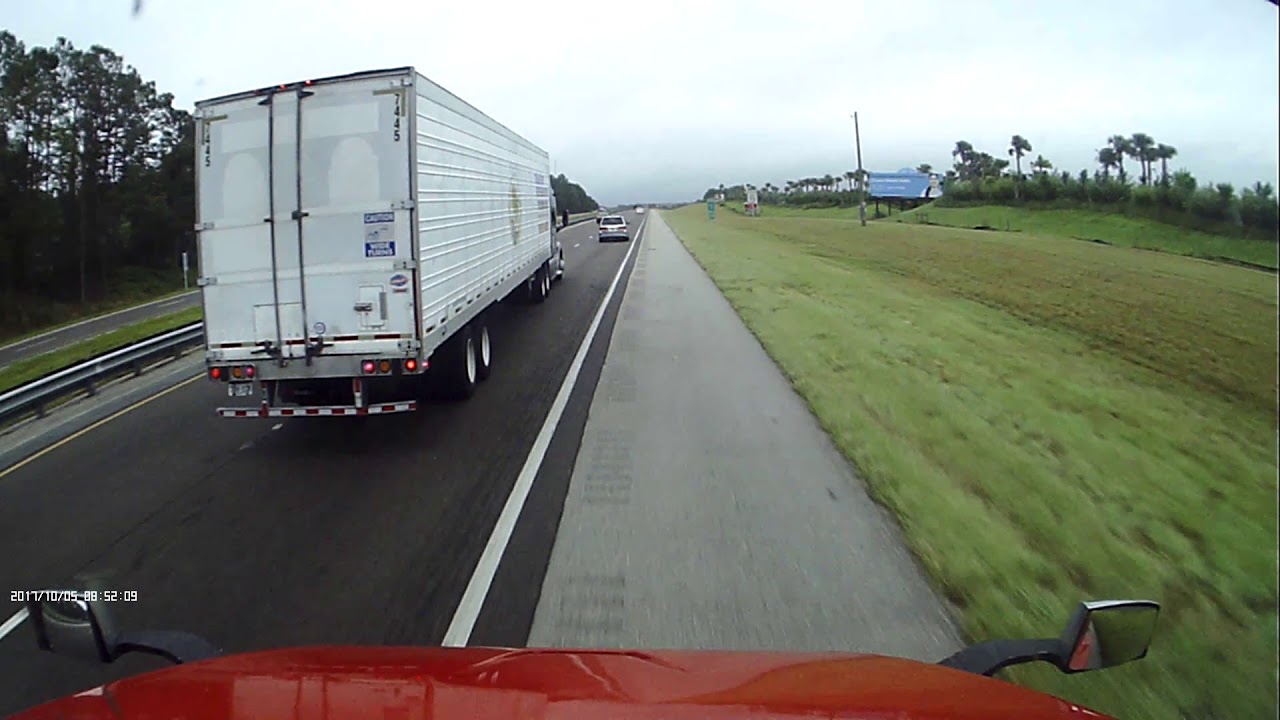 VIDEO: Bully trucker forces fellow driver off the road