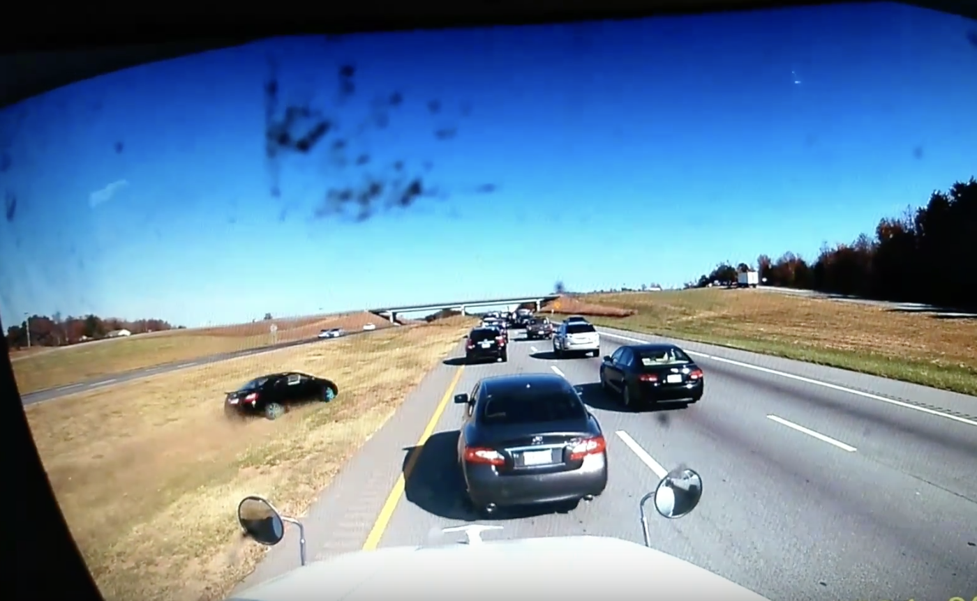 VIDEO: “Idiot slides by me in the median”