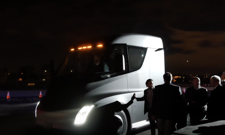 VIDEO: Watch the Tesla Semi accelerate from 0 to 