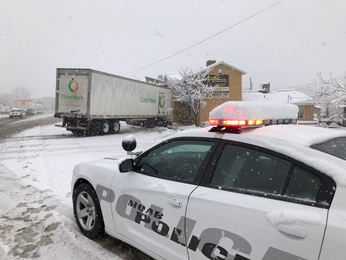 Utah townspeople help stuck trucker, prove that there are still good people out there