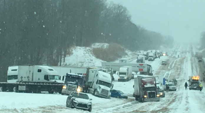 Sixteen semi truck pileup shuts down I-40 in Tennessee