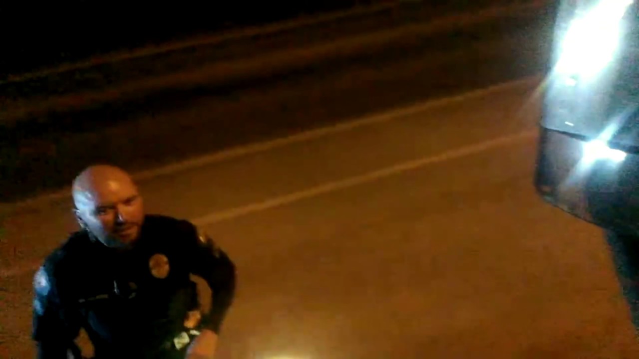 VIDEO: Cool cop goes easy on speeding trucker