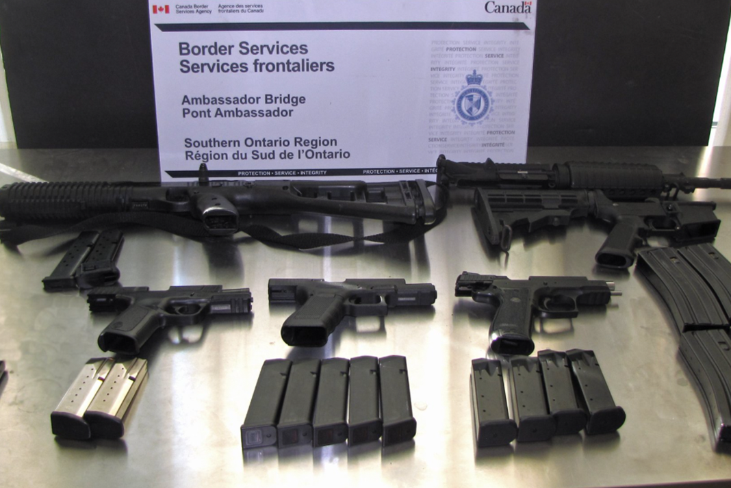 U.S. trucker arrested for trying to bring multiple guns into Canada