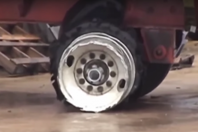 VIDEO: 24 truckers who are having a way worse day than you
