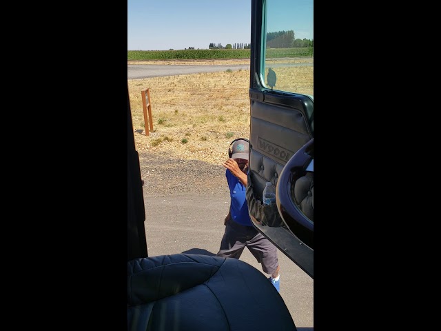 VIDEO: Trucker gets in on the “Keke Challenge”