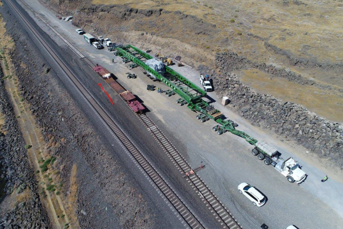 Historic super load weighing almost 1 million pounds passes through Washington