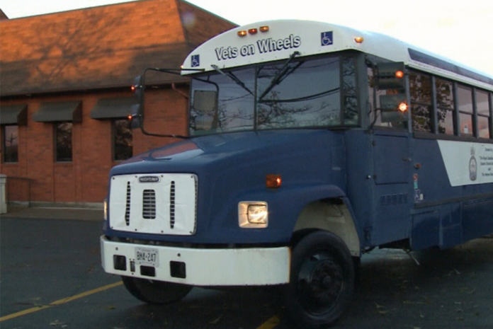 Trucker buys dinner for a bus full of veterans