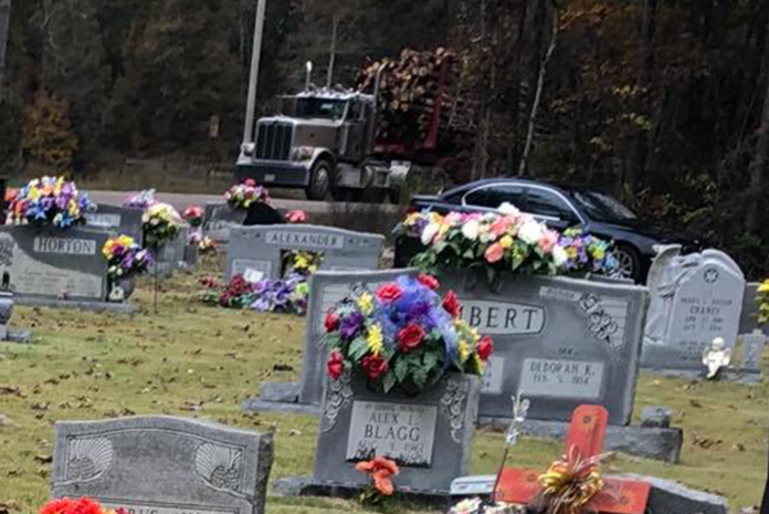 Woman thanks trucker for showing ultimate respect at funeral