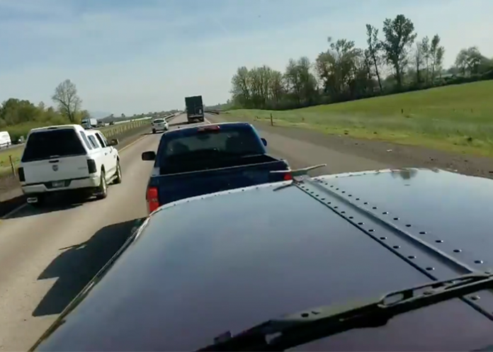 Angry pickup driver bullies semi with brake checks