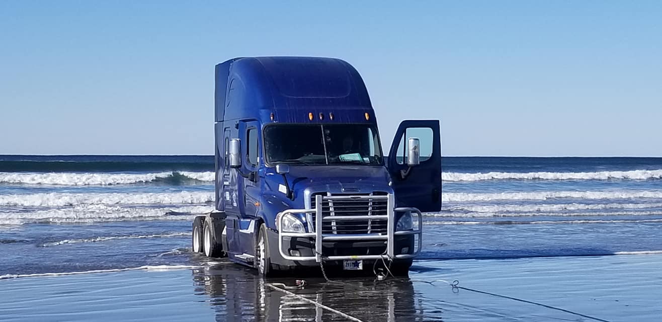 Trucker's beach photoop backfires