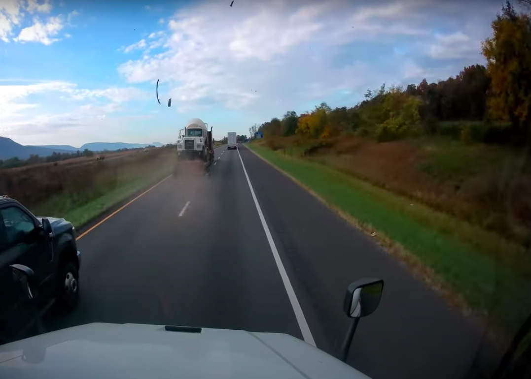 Heavy hauler’s big time blowout caught on dash cam