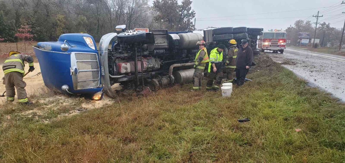 PSA: Donâ€™t pull out in front of moving semi trucks