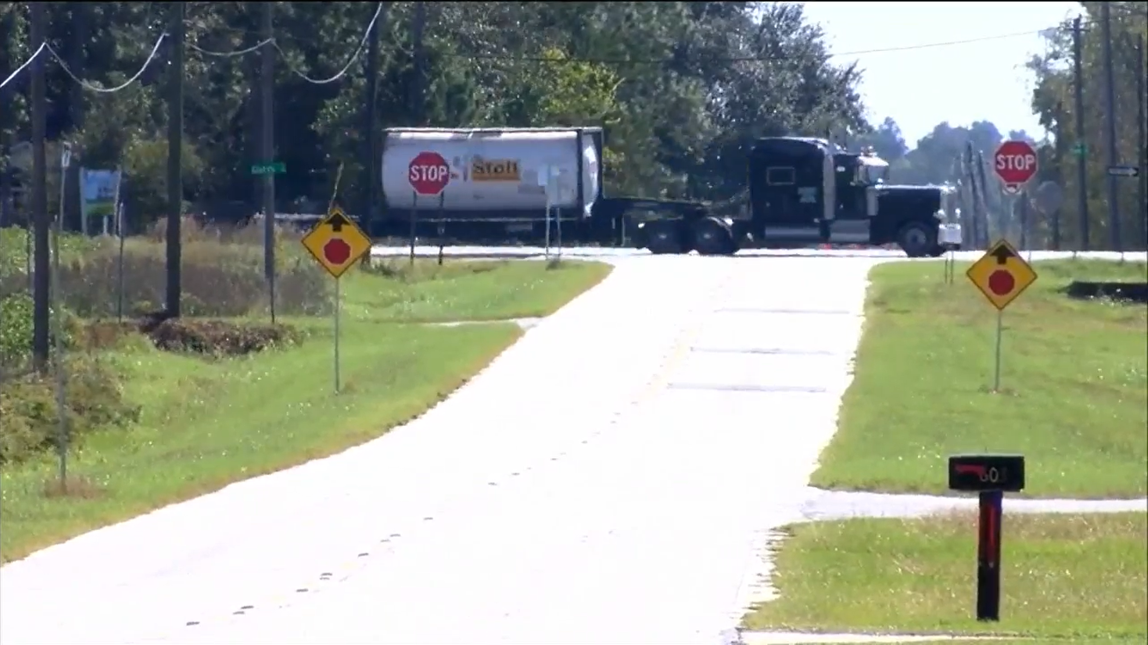 Neighborhood watch taking steps to ensure truckers have “no excuses” to cut through residential road