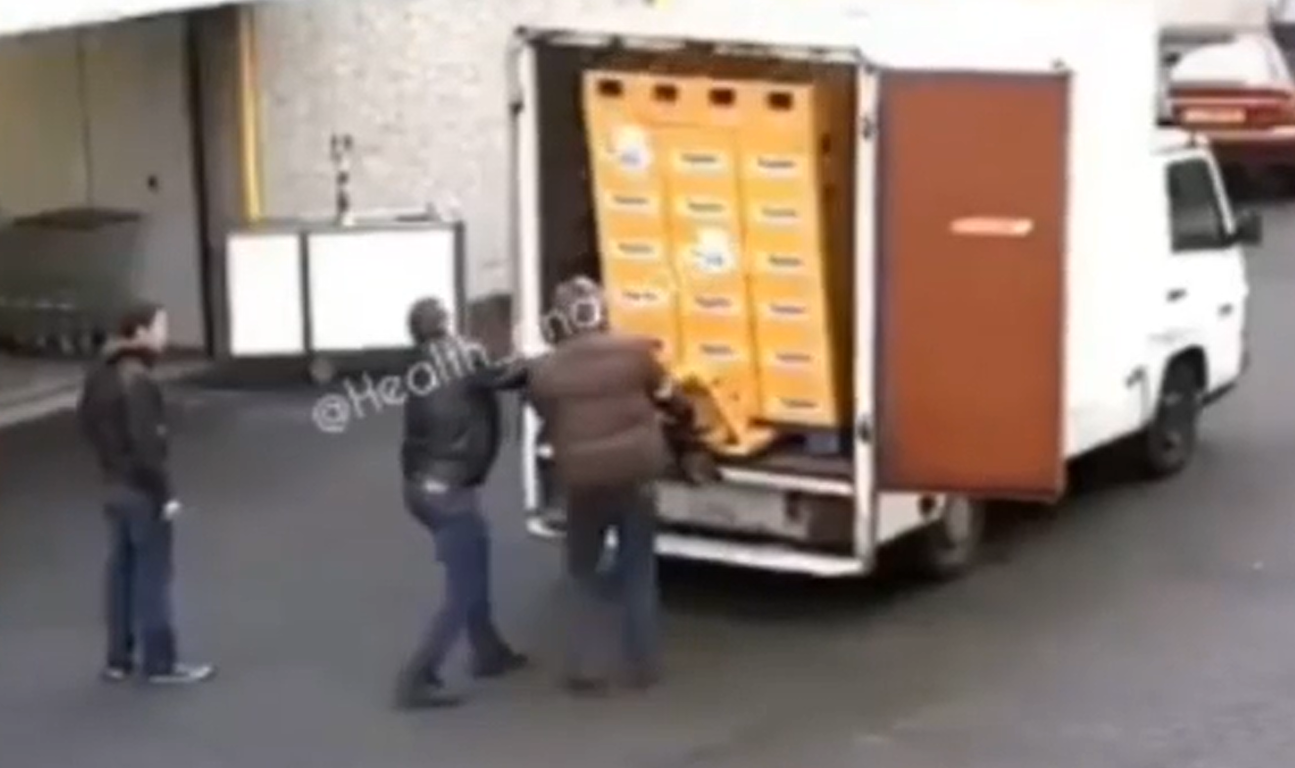 WATCH: A poor pallet decision caught on camera