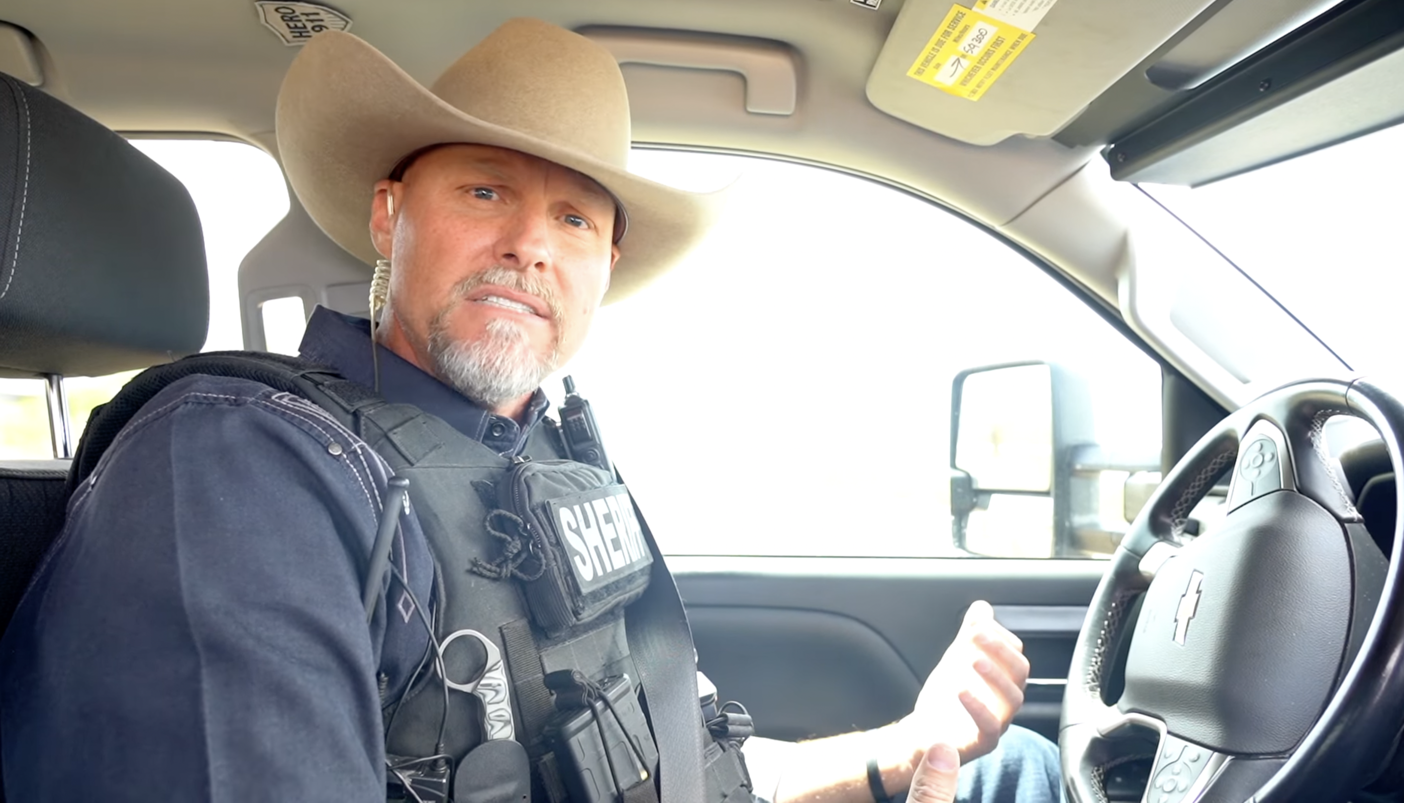 This Arizona sheriff has a message for left lane campers