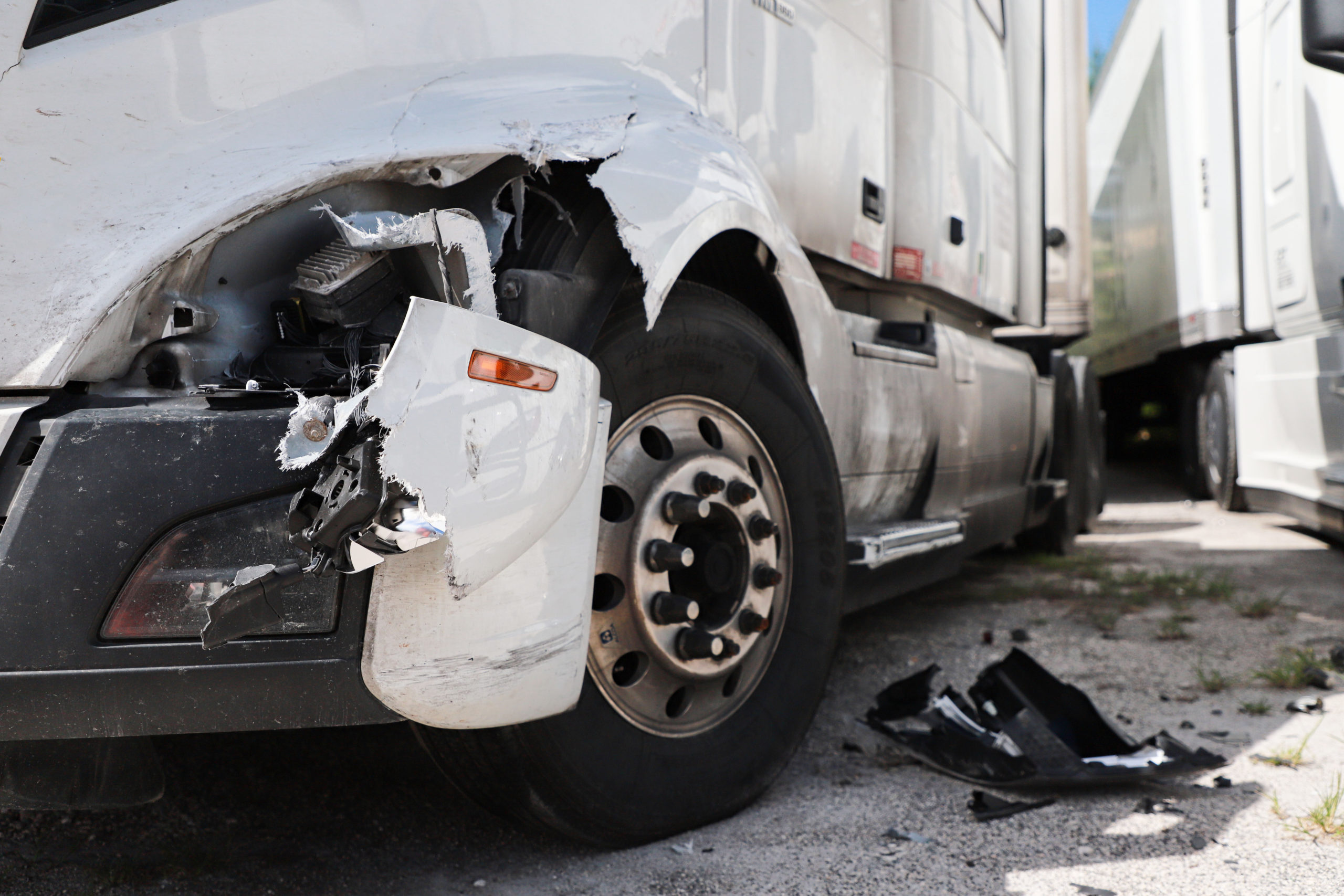 Bill aims to protect truckers by making staged crashes a federal crime