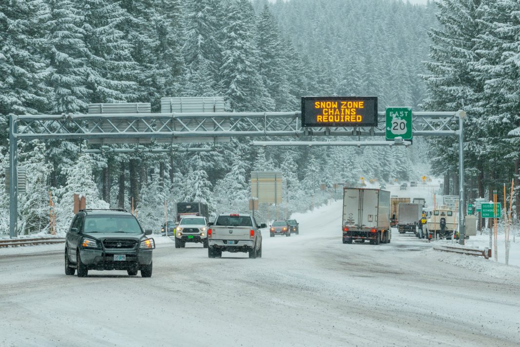 Oregon increases fine to nearly 900 for trucker chain law violations