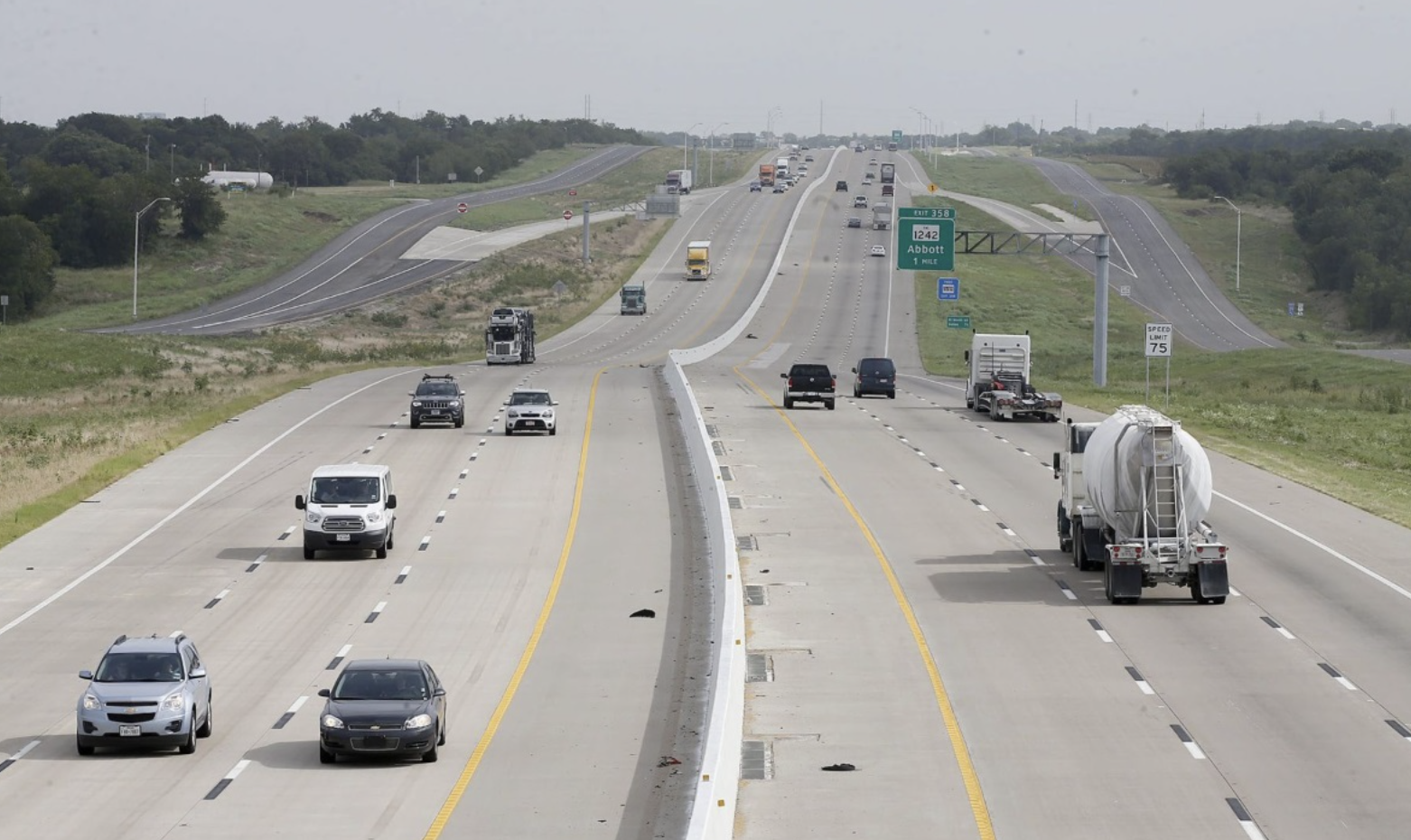 I-35, Waco one of the slowest freight routes in the country, experts say