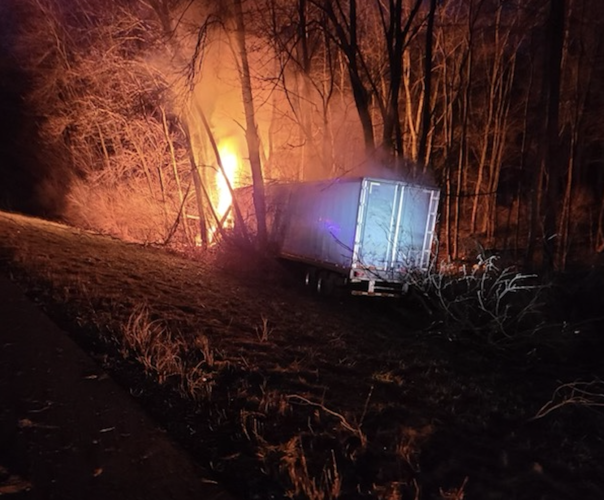 New York troopers respond to fatal semi crash into wooded area, fire