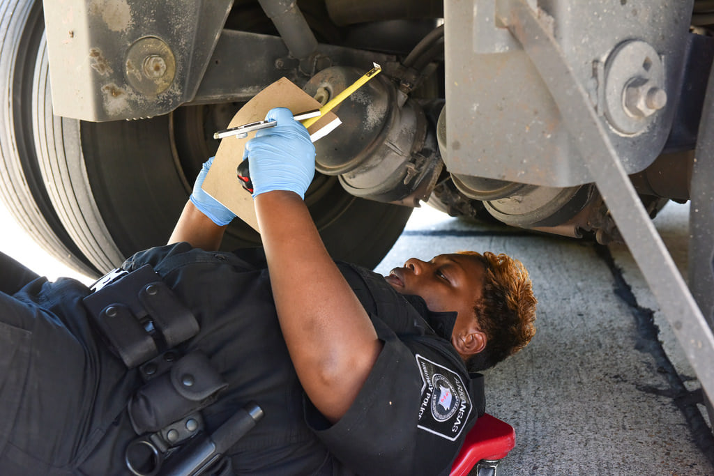 10 tips to help truckers prep for CVSA Brake Safety Week