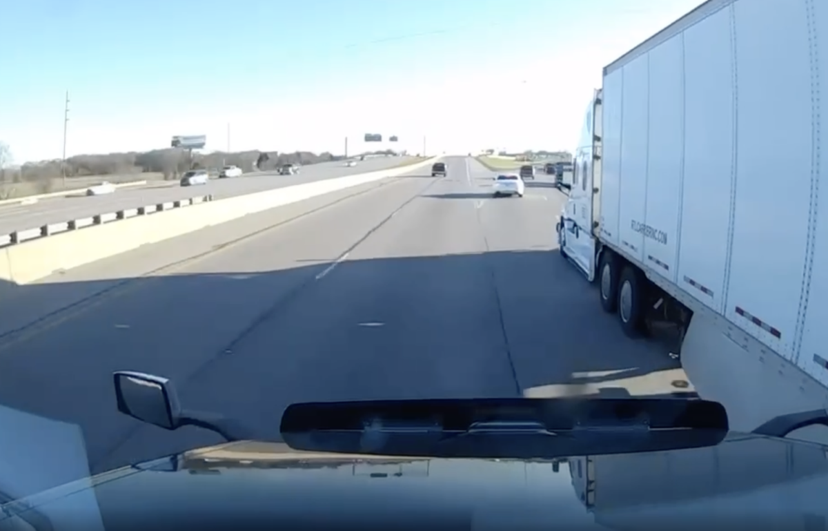 VIDEO: Trucker knocked around by fellow driver 
