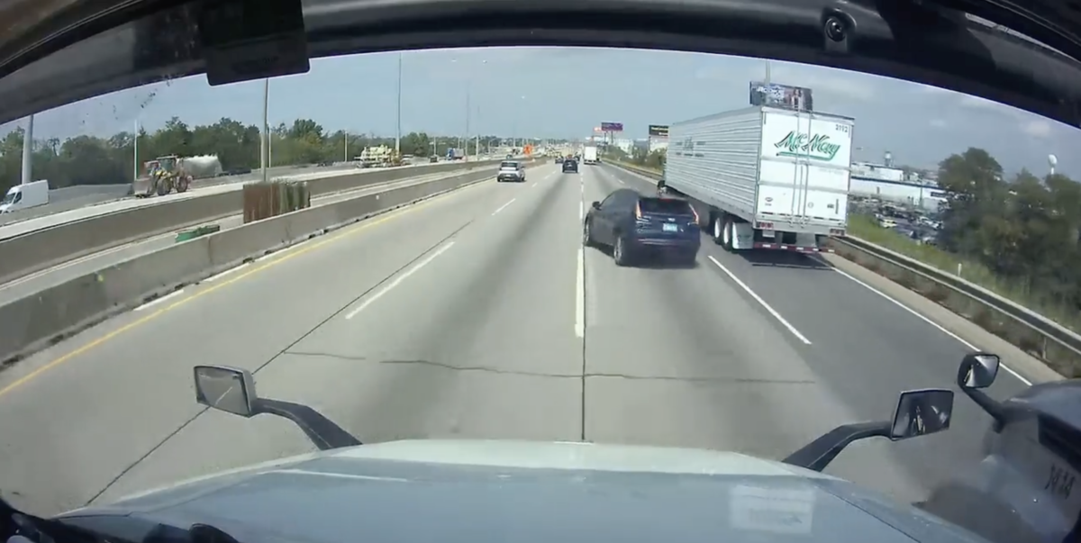 VIDEO: Trucker merge fail triggers multi-vehicle crash