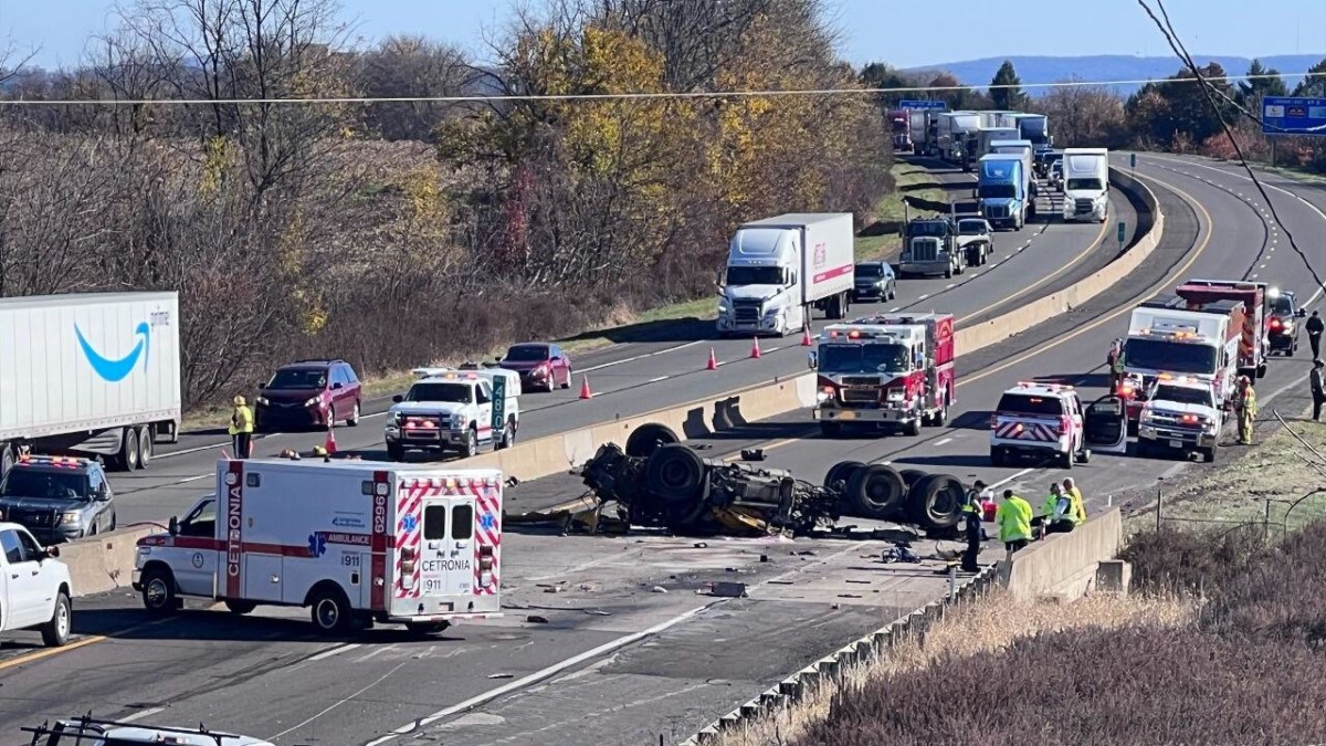 Two dead after dump truck strikes overpass in Pennsylvania 