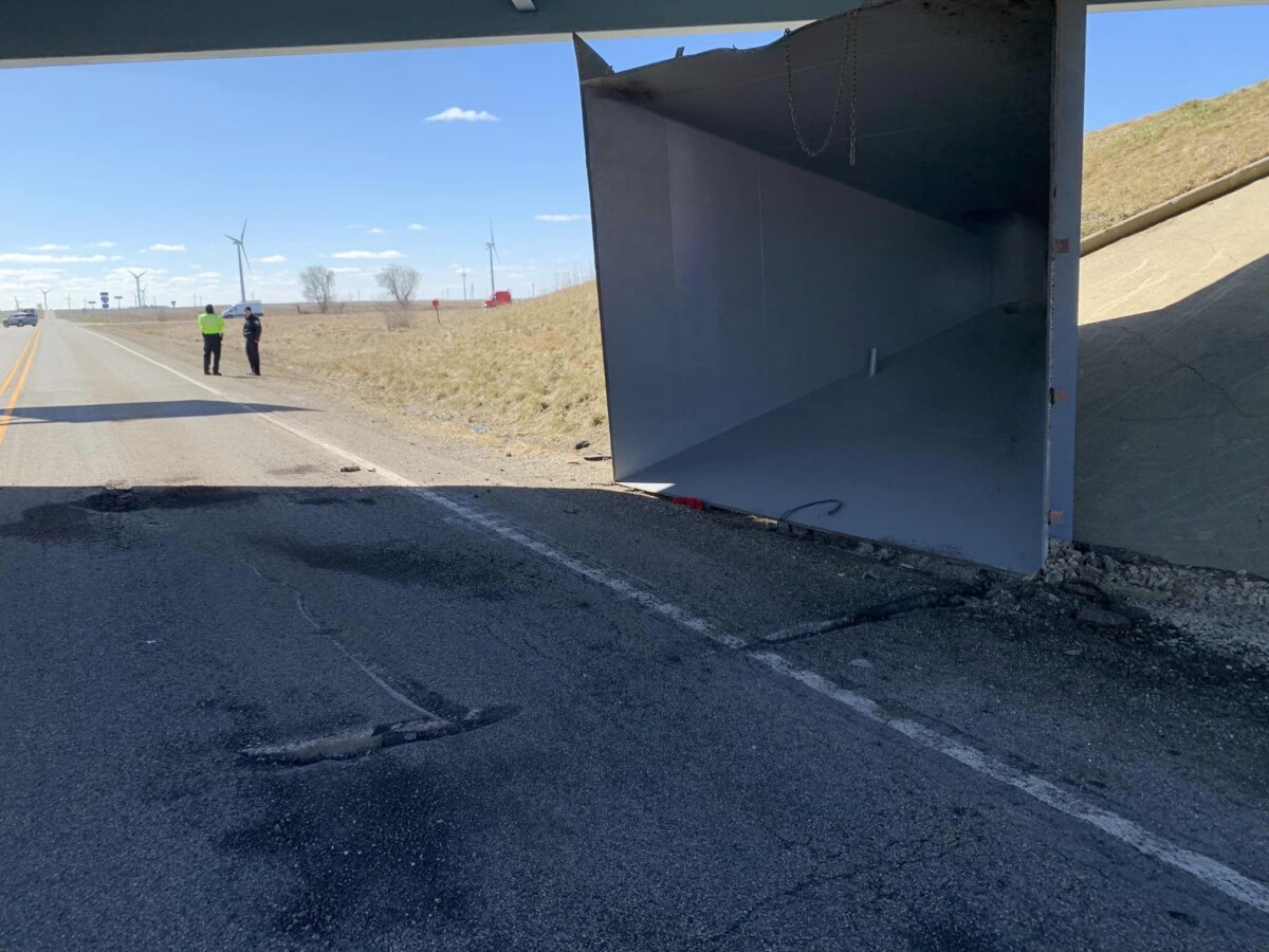 I-65 in Indiana closed after oversized load strikes overpass