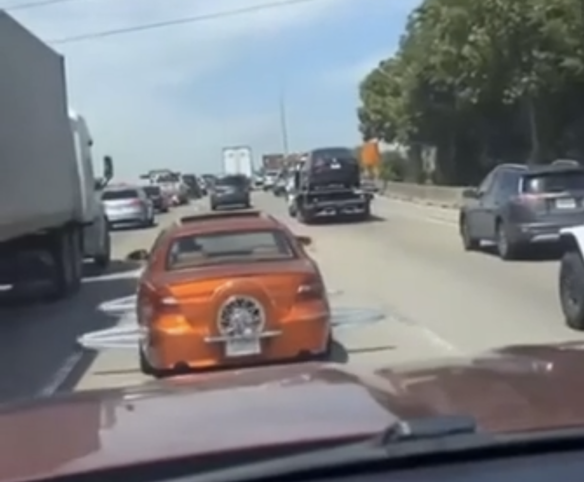 VIDEO: Car driver disrupts traffic with wild weaving, ‘Mad Max’ wheel spikes