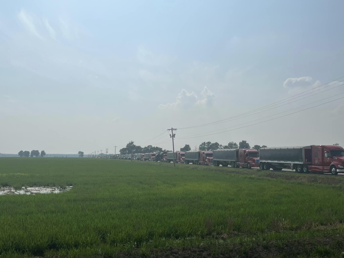 They hoped ‘a few’ trucks would show up to kid’s Make-A-Wish event. More than 150 truckers responded.