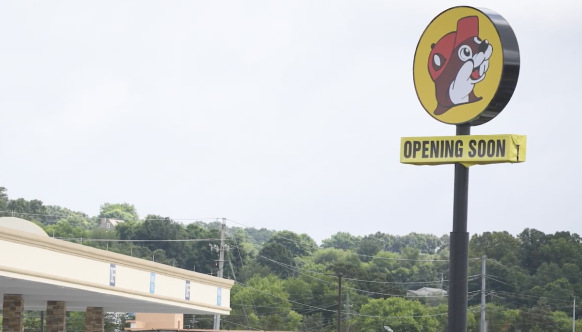 Buc-ee’s opens world’s largest gas station in Tennessee