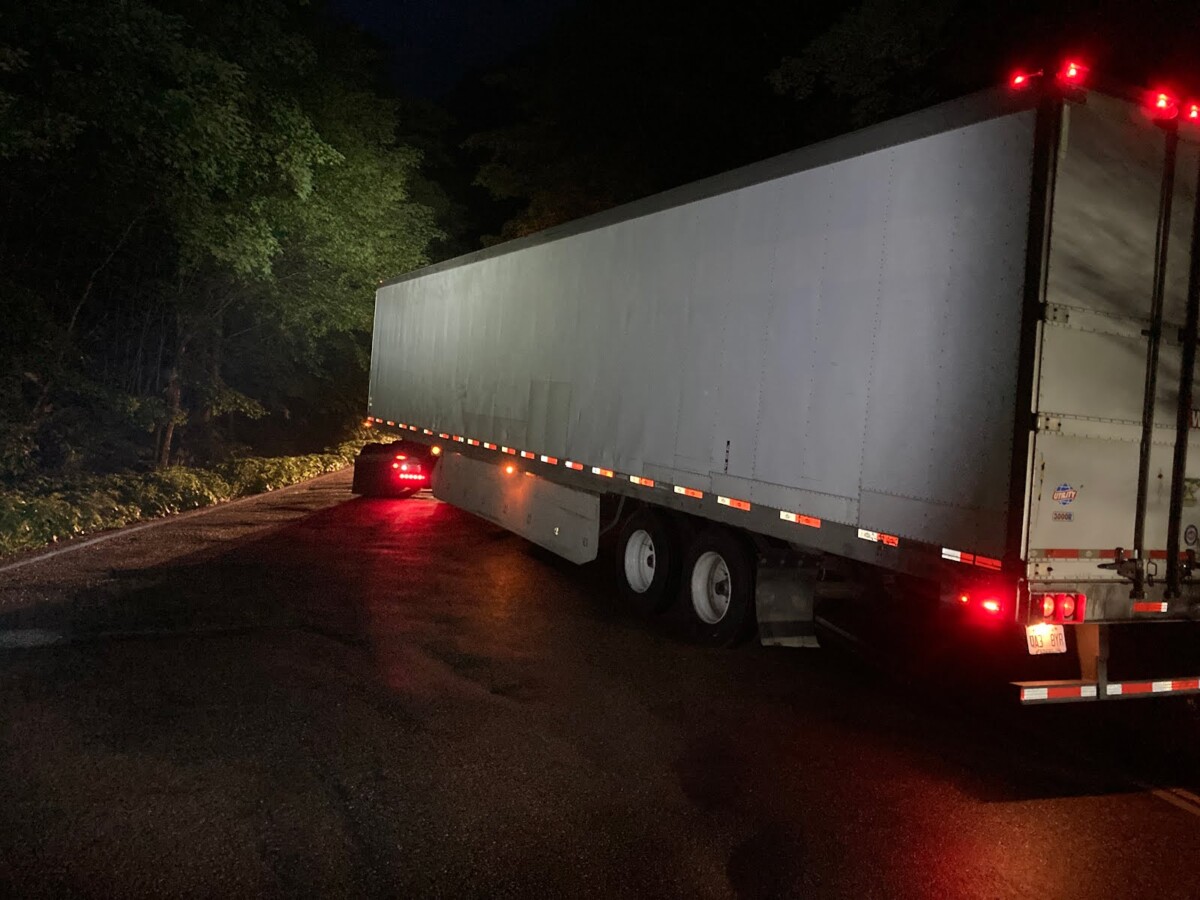 Trucker fined $3,544 for ignoring warnings, getting stuck in Smugglers Notch