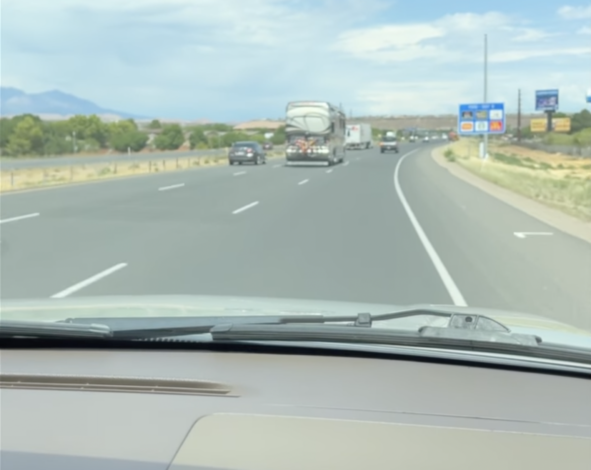 VIDEO: Utah cop sets the record straight on who should yield when a vehicle merges onto the freeway