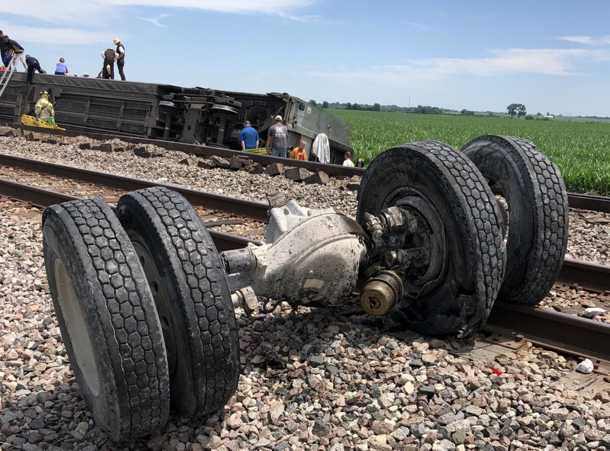 Dump truck driver’s widow files lawsuit for dangerous train crossing that she claims cost him his life